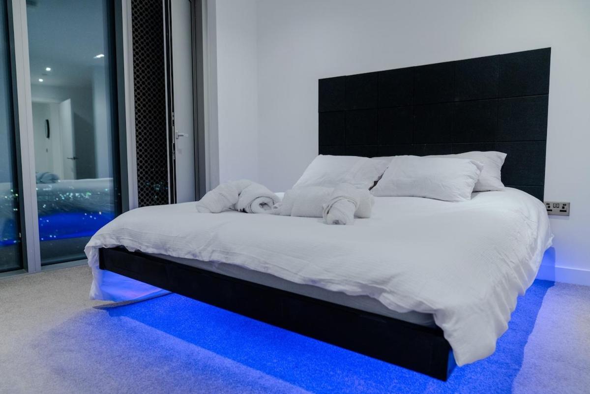 Luxury 2 Bed Penthouse With Stunning Views In Manchester City Centre Exterior photo